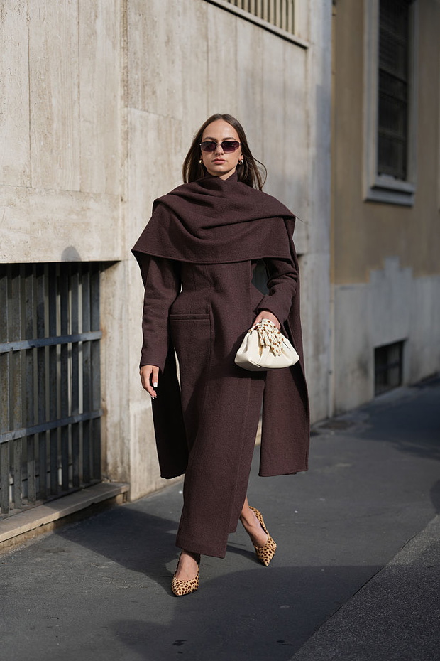 Sculptural Scarf Coat – płaszcz z wybiegów w wersji sieciówkowej