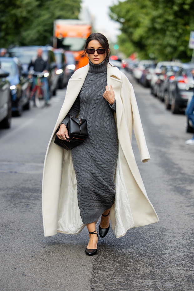 Street Style - Day 3 - Milan Fashion Week - Womenswear Spring/Summer 2025