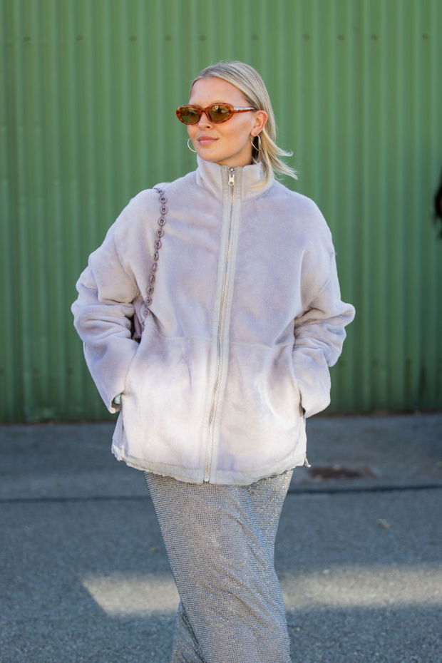 Nordic Fleece Zip – jak nosić zimową bluzę w stylu streetwear 2025