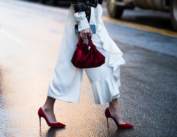 Velvet Hour Heels – welurowe szpilki zimy 2025 w stylu Wieniawy
