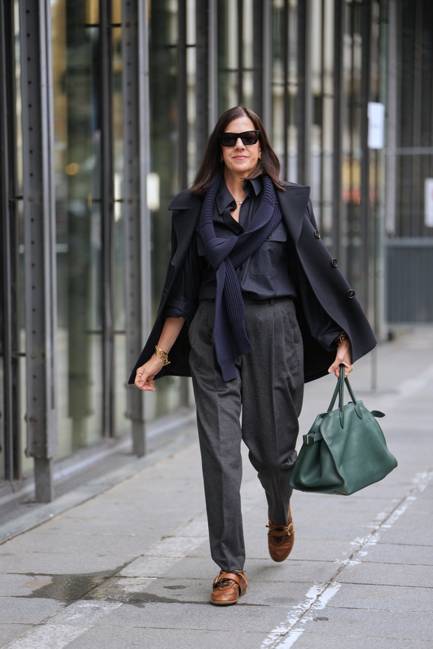 Street Style - Paris Fashion Week - Womenswear Spring Summer 2026 - Day Eight