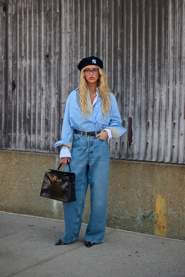 baggy jeans i koszula