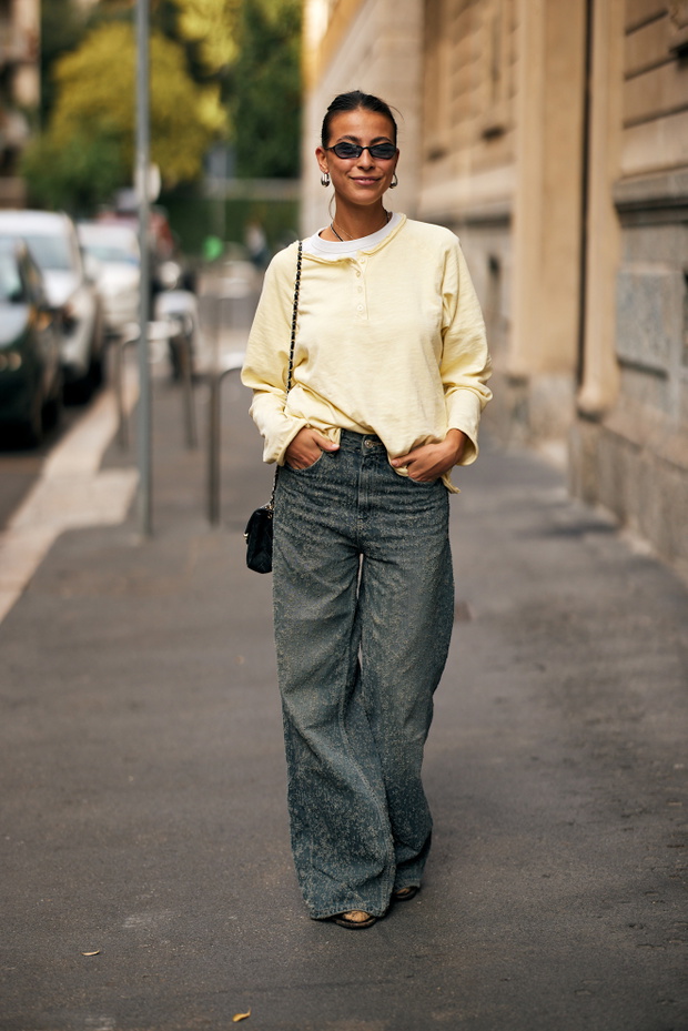 baggy jeans i sweterek w odcieniu yellow butter