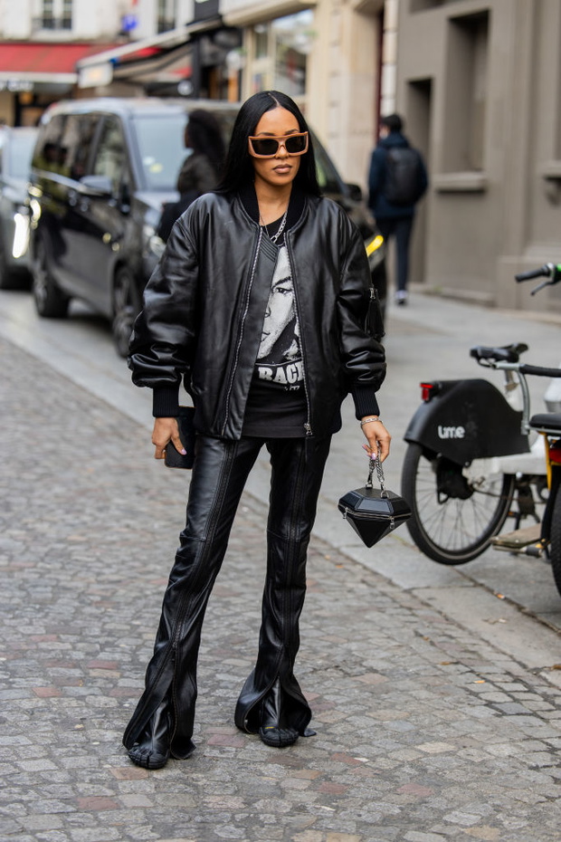 Street Style - Paris Fashion Week - Menswear Fall Winter 2025/2026 - Day Three