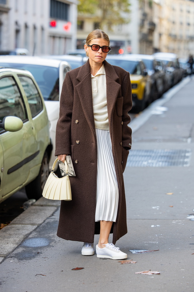 Street Style - Paris Fashion Week - Womenswear Spring Summer 2026 - Day Seven