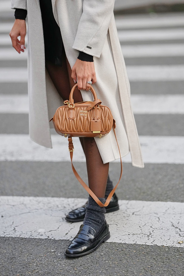 Square-toe loafers – najmodniejsze buty sezonu