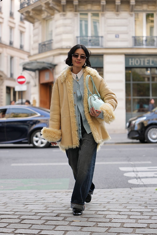 Street Style - Paris Fashion Week - Womenswear Spring Summer 2026 - Day Two