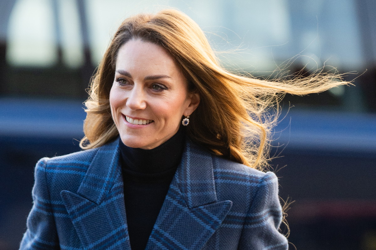 ksiezna Kate Middleton płaszczw kratę