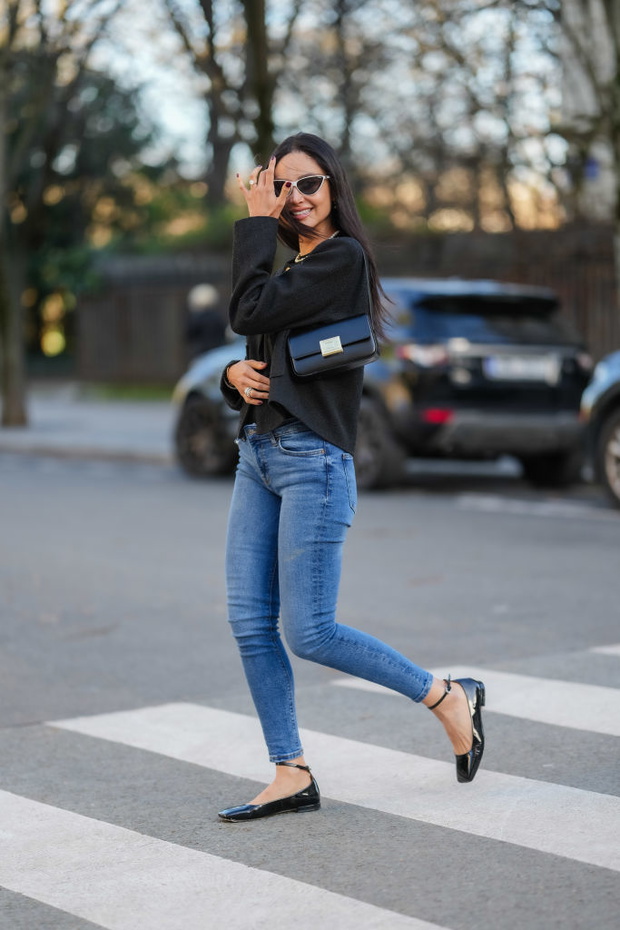 Skinny trousers 2026 – jak noszą je Paryżanki
