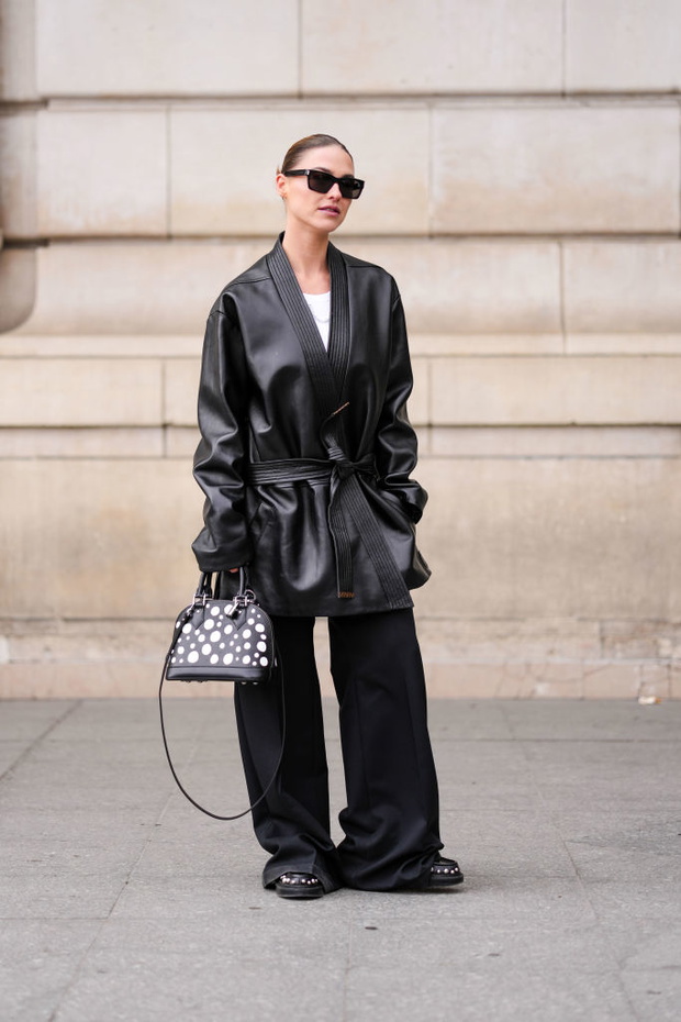Street Style - Paris Fashion Week - Womenswear Fall Winter 2023 2024 : Day Eight