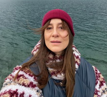 "Fleece jacket" Mai Ostaszewskiej to zimowy hit zamiast puchówki lub płaszcza/Fot. Maja Ostaszewska Instagram