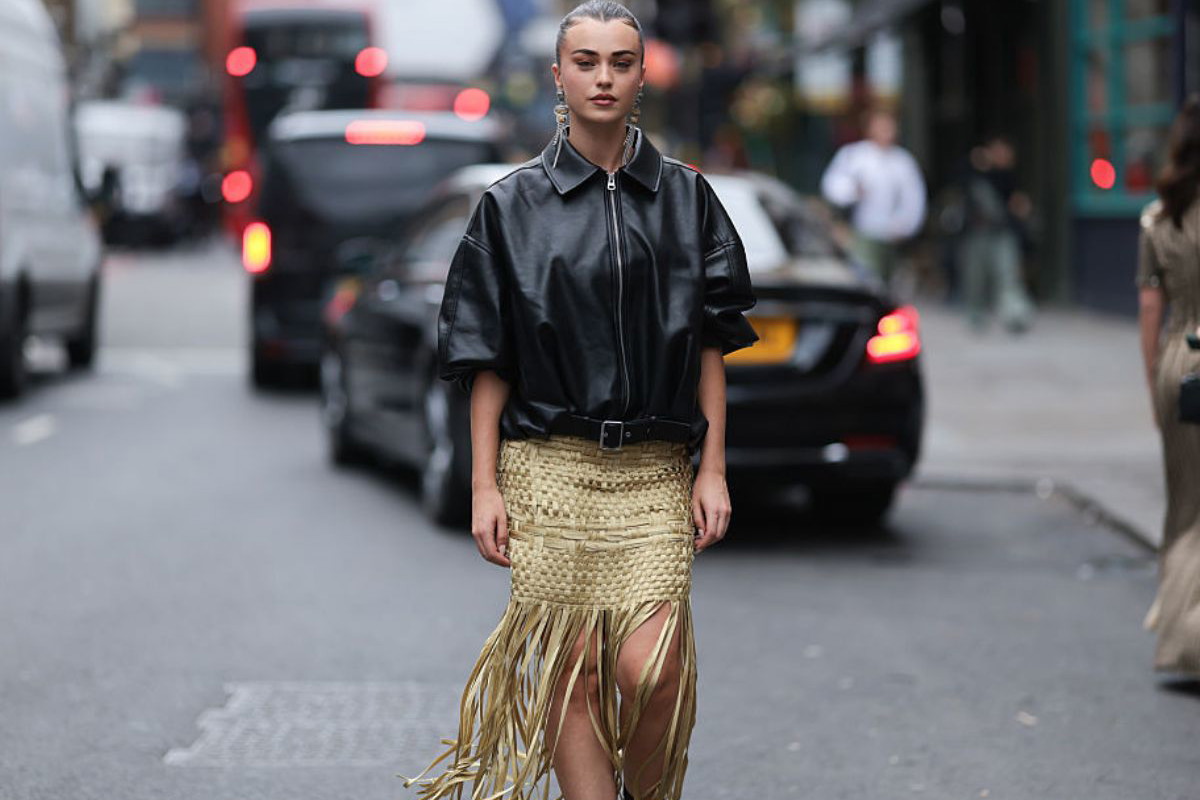 Już nie lace skirt. Wiosną 2026 it girls zamieniają je na modele „fringe”
