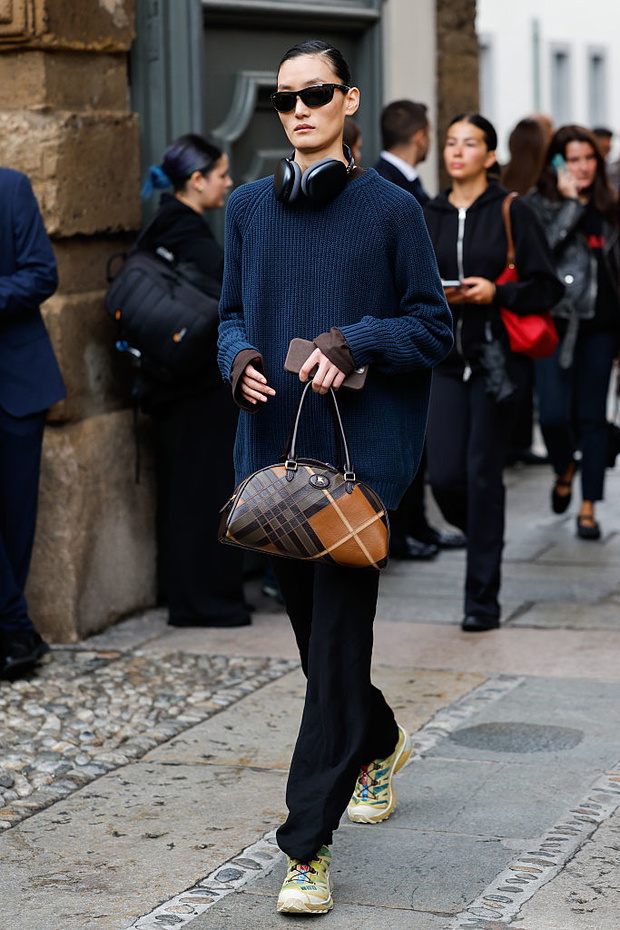 Street Style - Day 5 - Milan Fashion Week - Womenswear Spring/Summer 2026
