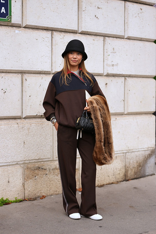 Street Style - Paris Fashion Week - Womenswear Spring Summer 2026 - Day Eight