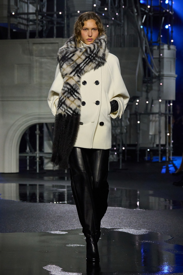 Burberry F26 031