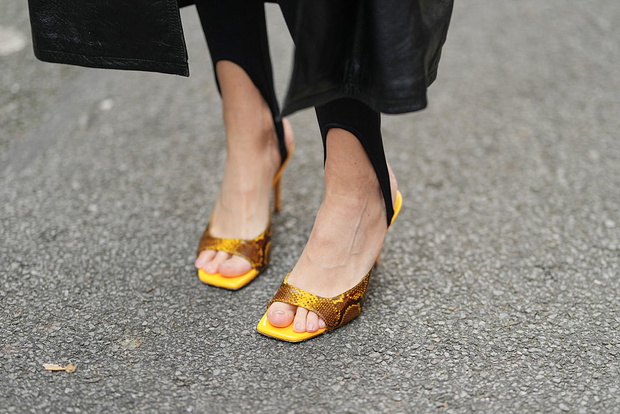 Retro mule 2026. 90s Minimal Heels znów w modzie