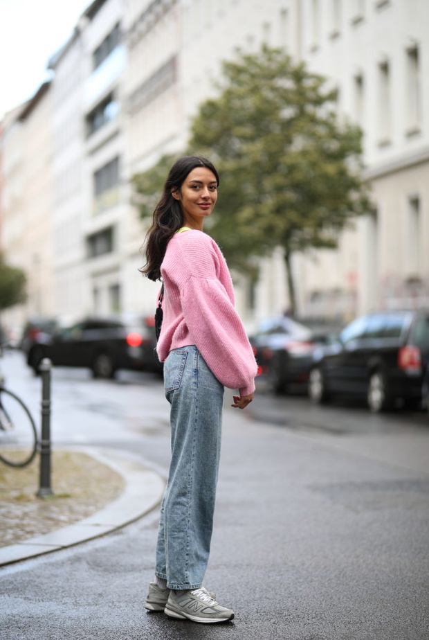 Rose bonbon 2026. Sweter H&amp;M w stylu dopamine dressing