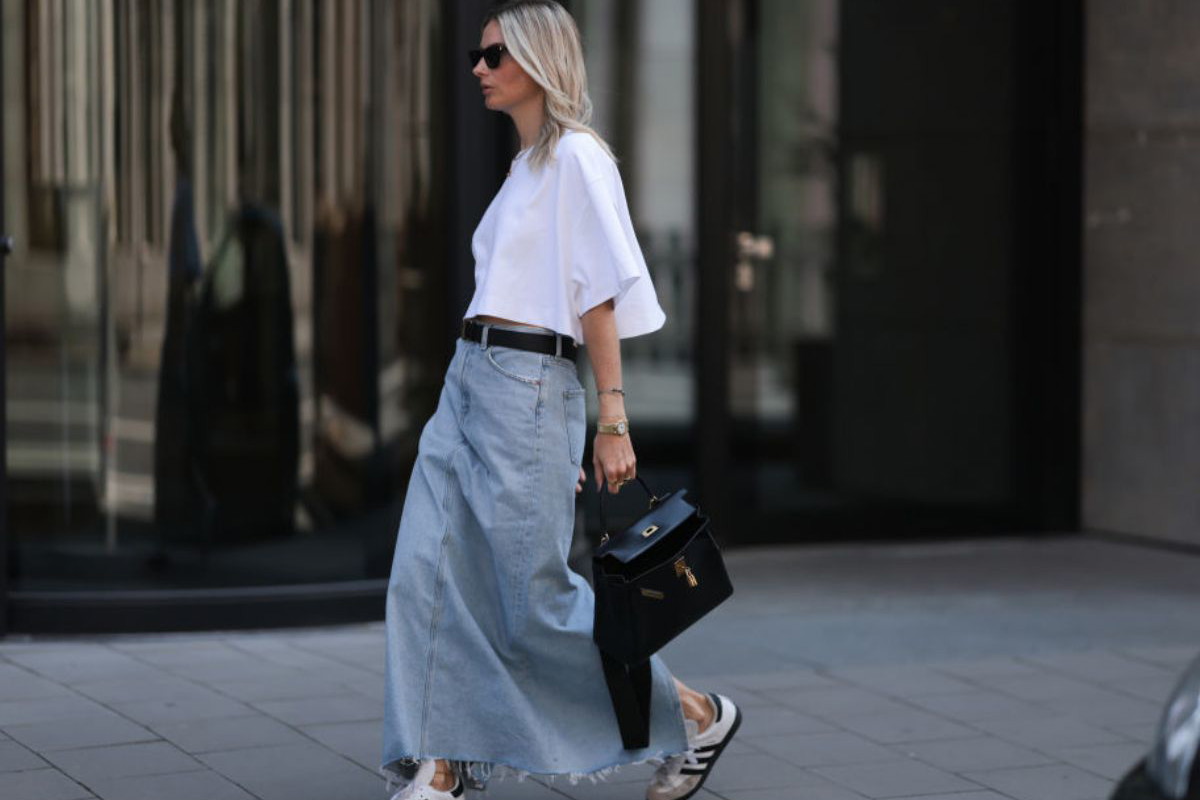 Jeansowa maxi w stylu lat 90. detronizuje midi