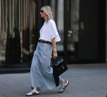 Jeansowa maxi w stylu lat 90. detronizuje midi