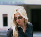 Te 3 stylizacje Carolyn Bessette-Kennedy to dowód na to, że moda lat 90. wciąż jest aktualna. Są minimalistyczne i łatwe do odwzorowania