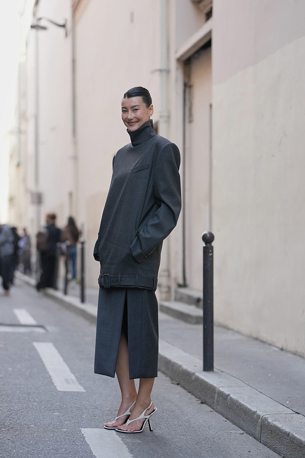 Street Style - Paris Fashion Week - Womenswear Spring Summer 2026 - Day Four