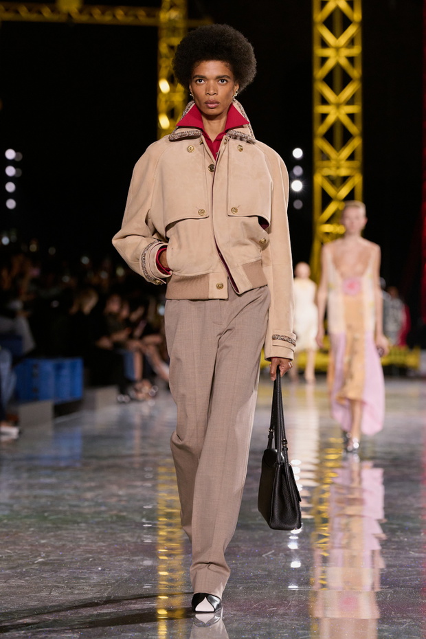 Chanel F26
