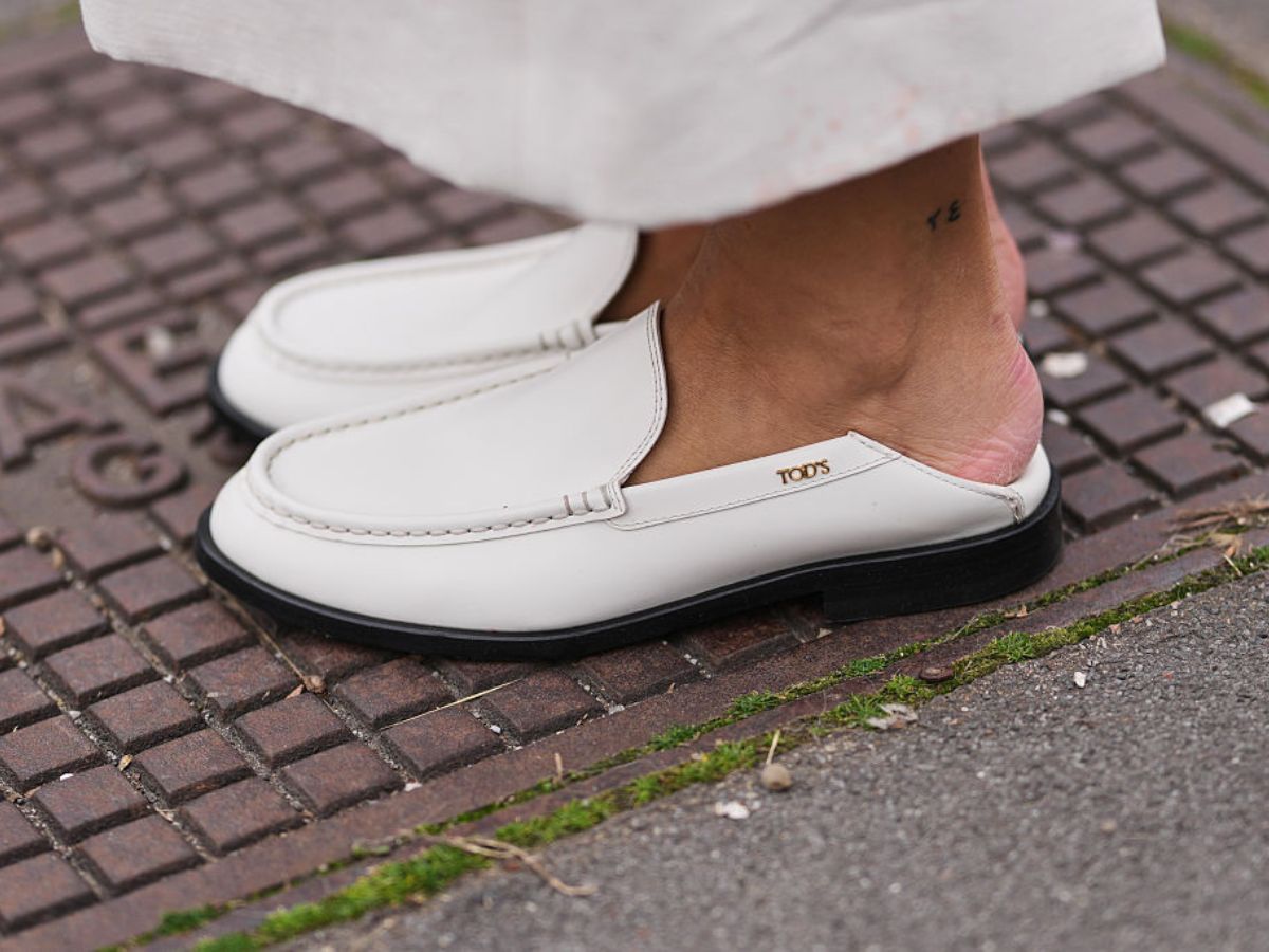 Już nie Birkenstock Boston. W tym sezonie it-girls stawiają na wygodne „mokamule”