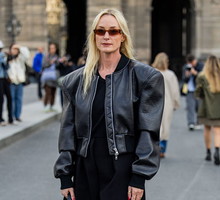 It-girls zamieniają jeansy na spodnie „parachute” z wysokim stanem