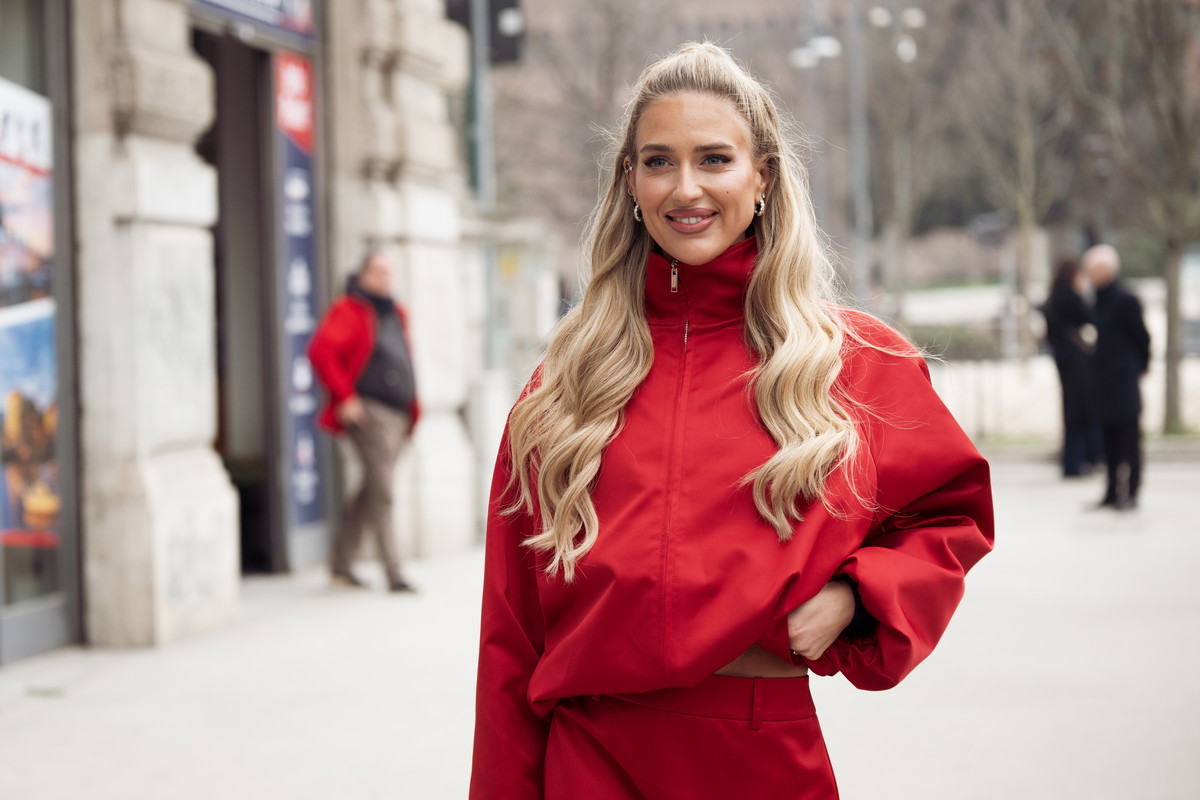 czerwona kurtka zara