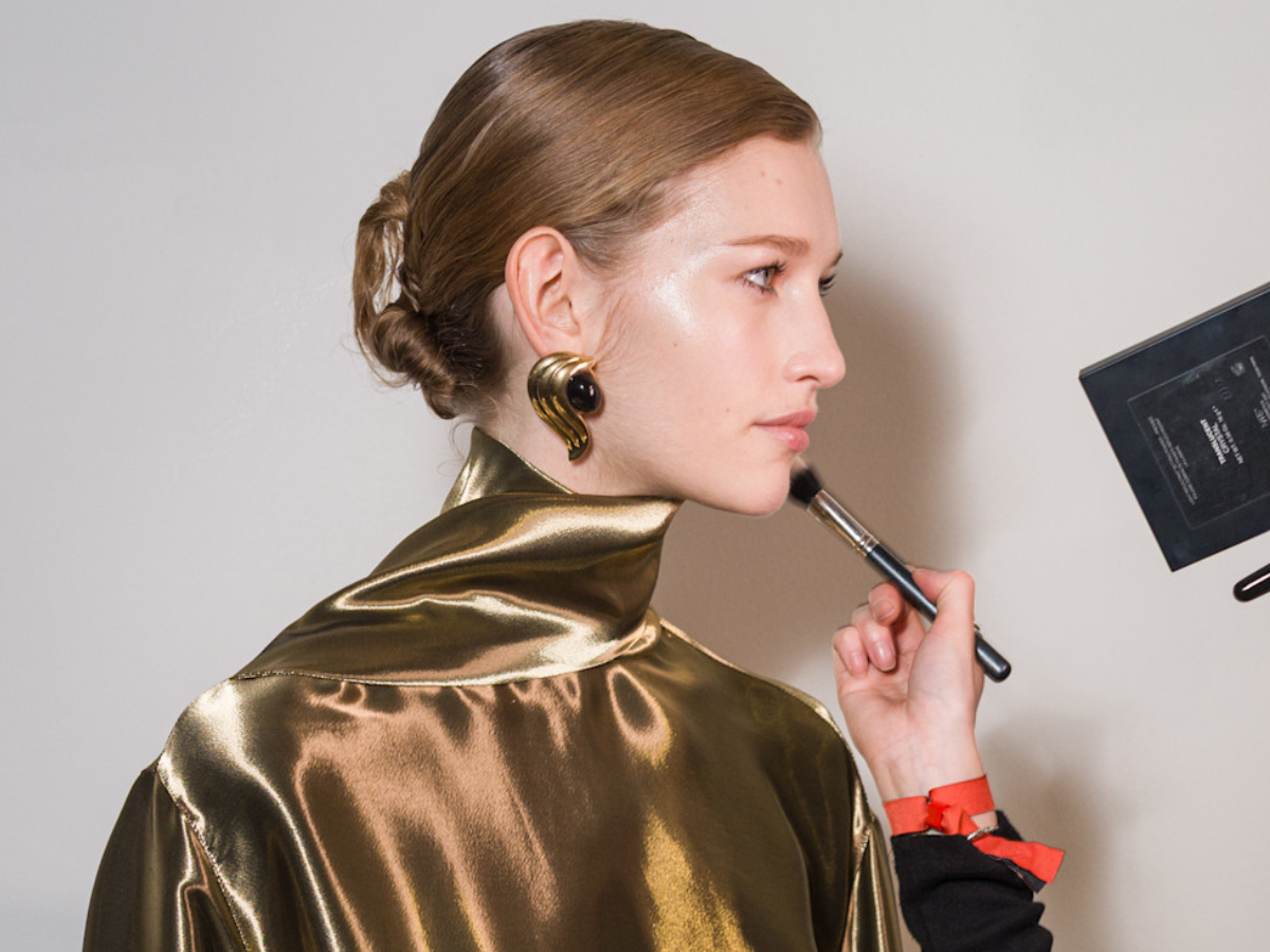 Tego francuskiego kremu używają makijażystki na paryskim Fashion Weeku