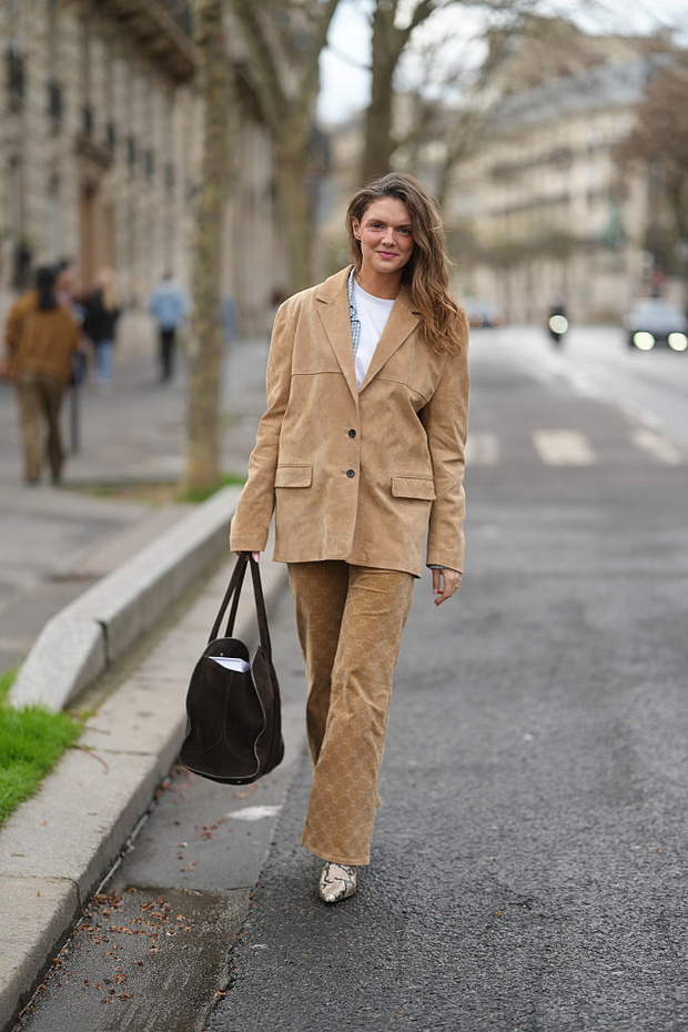 Street Style - Paris Fashion Week - Womenswear Fall/Winter 2026/2027 - Day 9