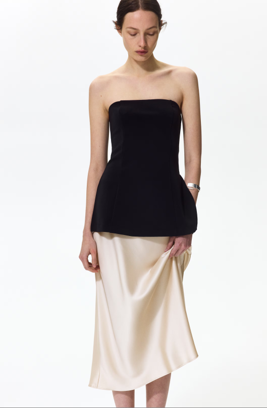 Spódnica midi z H&M w kolorze "Breezy Beige" okrzyknięta hitem wiosny 2026