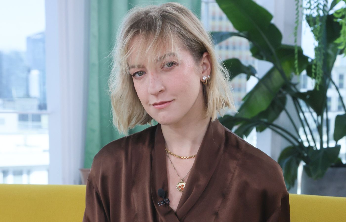 Lara Gessler w modnych spódnico-spodniach na wiosnę 2026