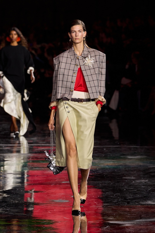 Chanel S26 011
