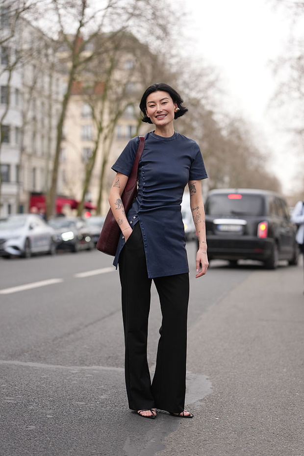 Flare jegging zamiast legginsów. Trend athleisure 2026