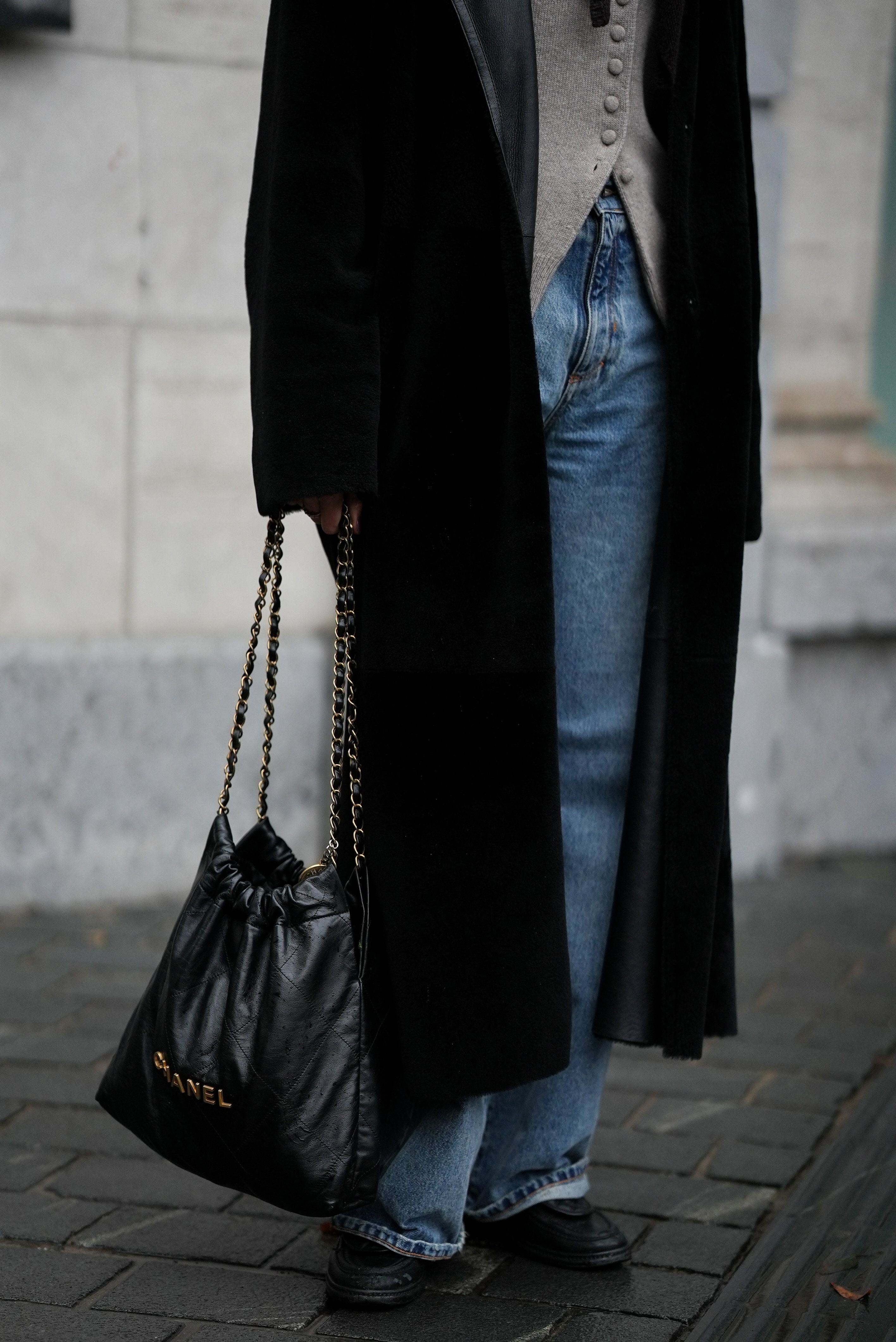 Crumpled oversized bag – trend torebek wiosna 2026