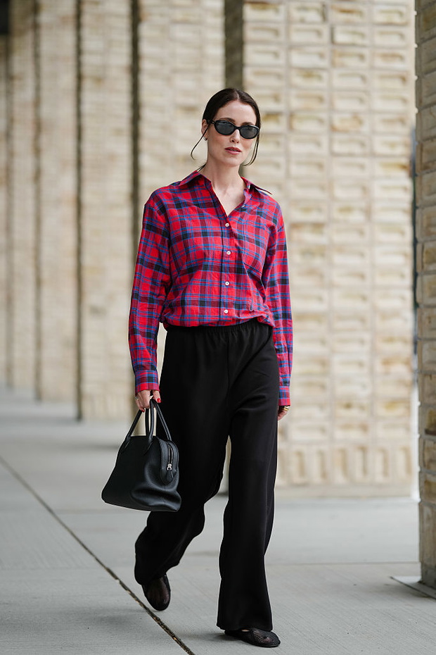 Gingham blouse vs poetcore. Trend koszulowy na wiosnę 2026