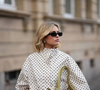 „Matcha green bag” i bluzka ze wzorem „polka dot” to ulubione połączenie it-girls na wiosnę 2026