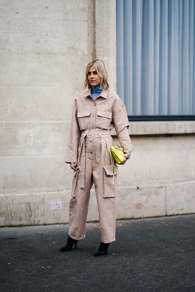 Małgorzata Socha w sand utility jumpsuit. Modny kombinezon na wiosnę 2026