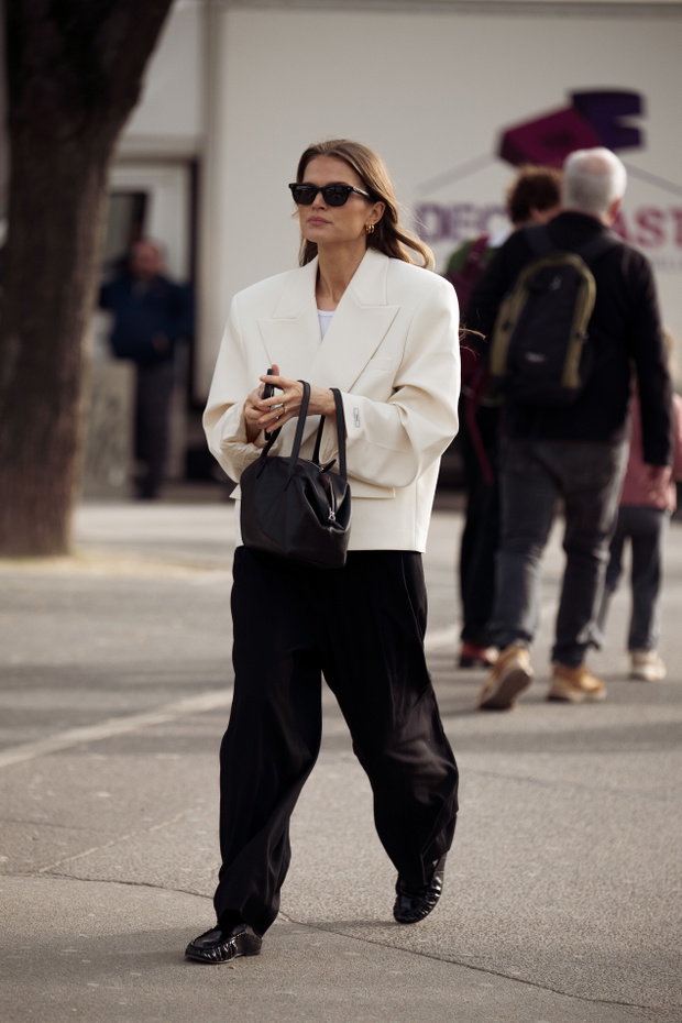 Street Style - Paris Fashion Week - Womenswear Fall/Winter 2026/2027 - Day 4