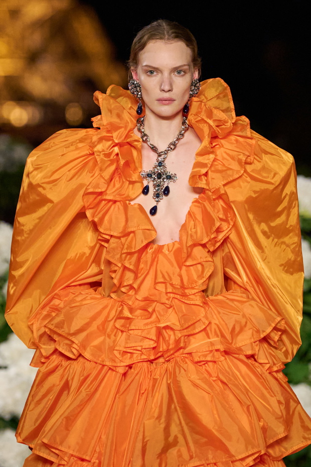 Saint Laurent S26