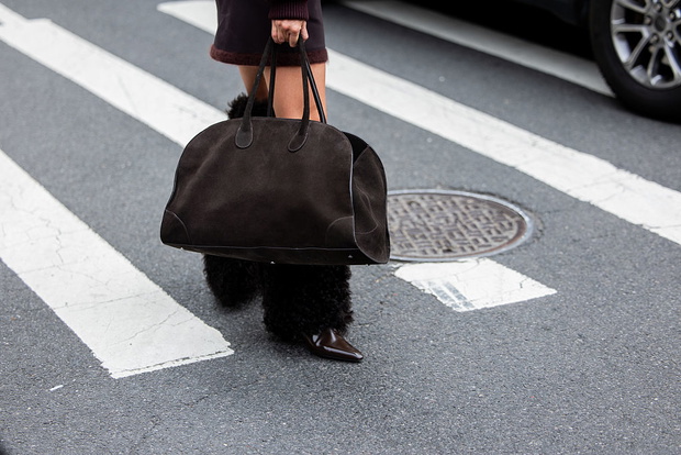 Julia Wieniawa i chocolate XXL bag. Modna torebka na wiosnę 2026