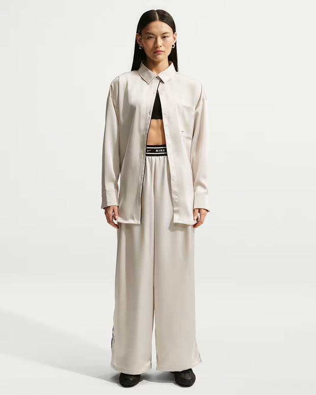Satynowy komplet „light bone” Nike Sportswear