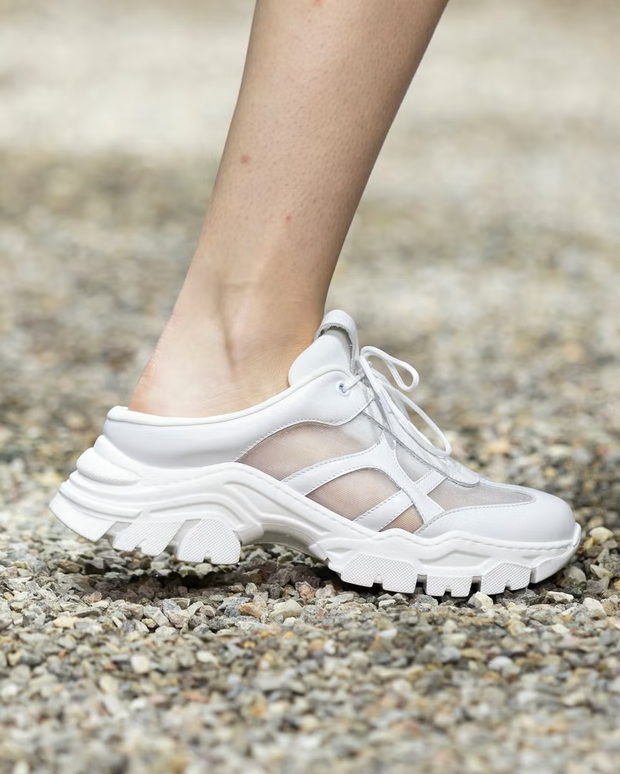 sneakersy