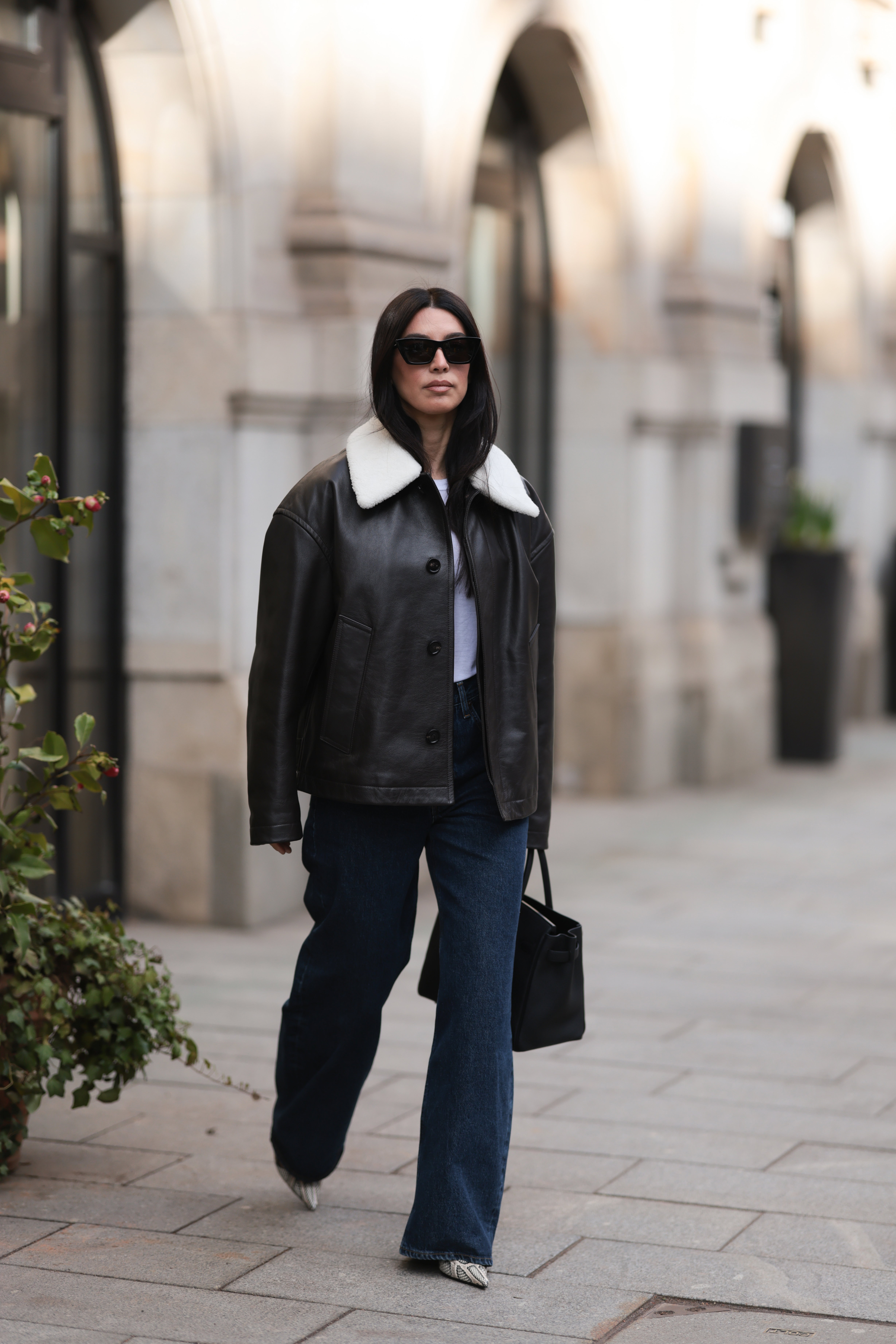 Shearling collar coat – trend wiosny 2026