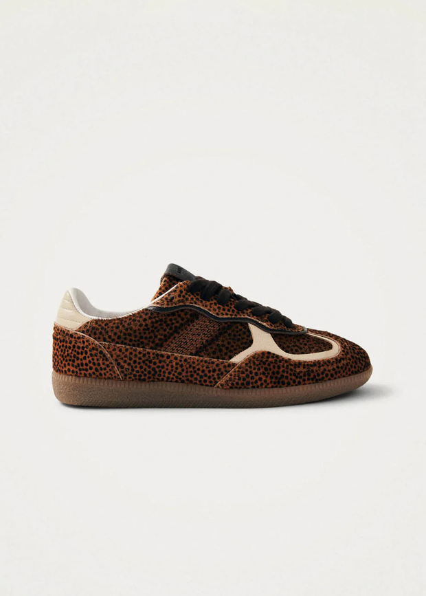 snekaers
