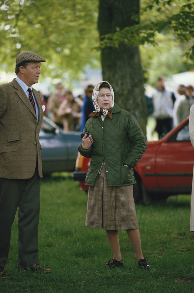 The Queen And Michael Oswald