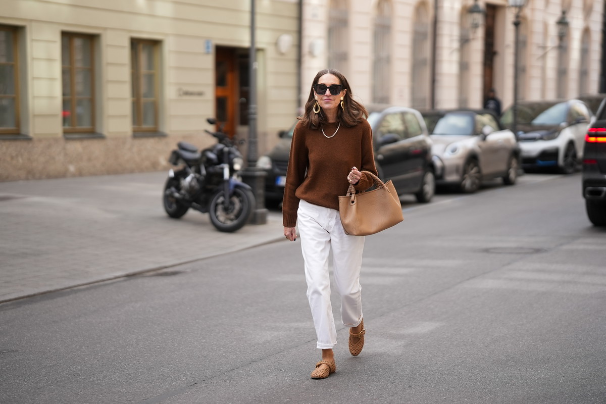 Dopamine neutrals – modne kolory latte i cocoa glow 2026