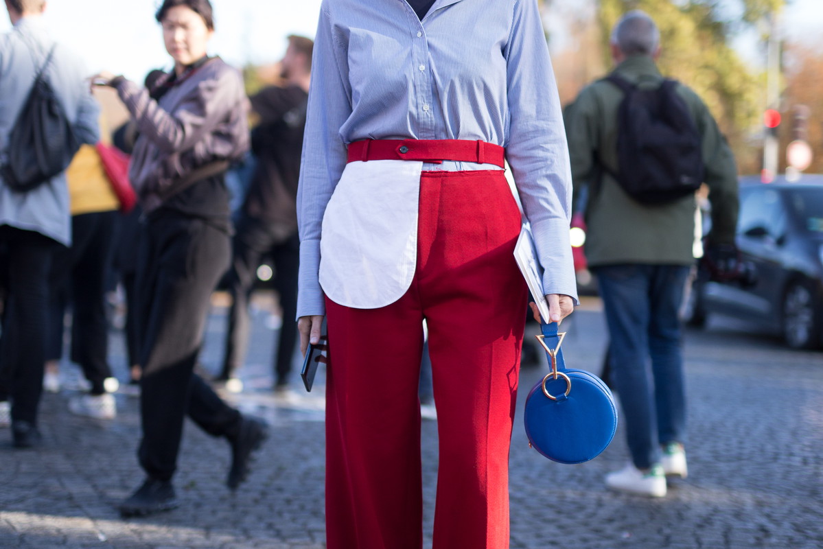 Red and blue pairing – modne kolory 2026