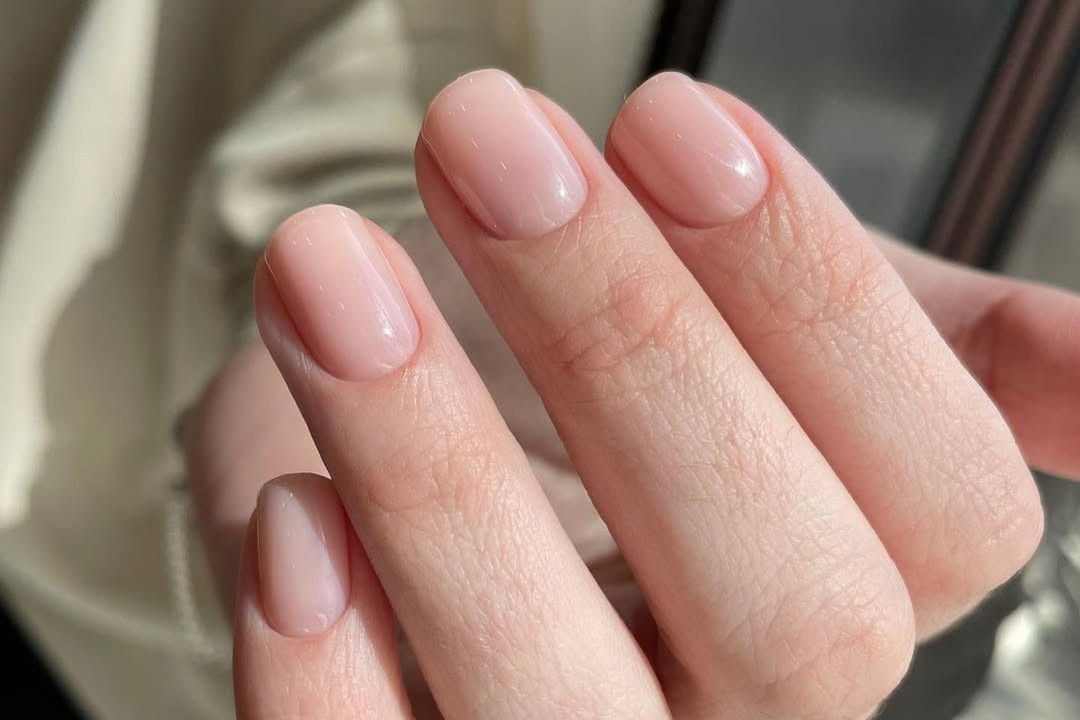 manicure tytanowy